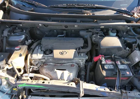 2015 Toyota Rav4 Le z USA, uszkodzony, nr VIN JTMBFREVXFJ026298